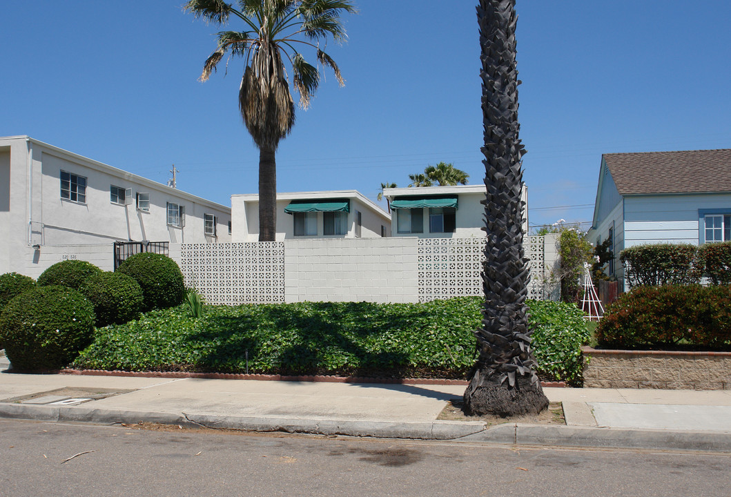 812 Tourmaline St in San Diego, CA - Foto de edificio