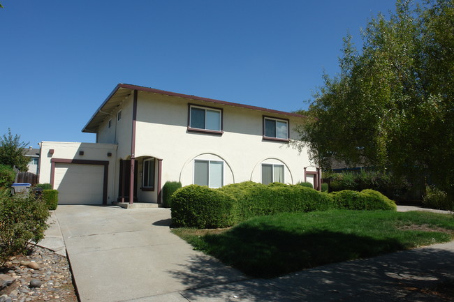 4284 Wessex Dr in San Jose, CA - Foto de edificio - Building Photo