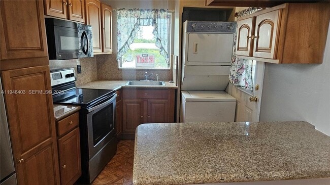 1170 79th Street Causeway in North Bay Village, FL - Foto de edificio - Building Photo