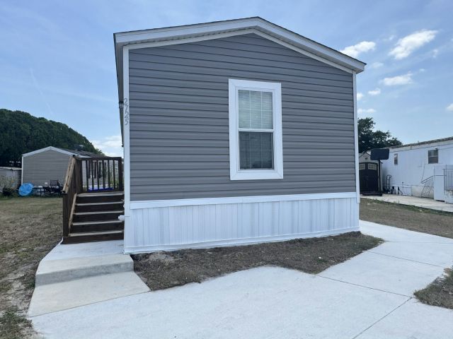 property at 2725 Vindale St