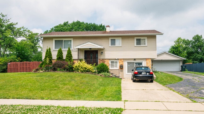 property at 490 Amherst Ln