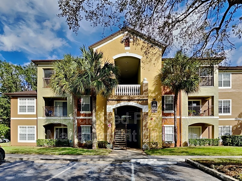 814 Crest Pines Dr-Unit -Apt 924 in Orlando, FL - Building Photo