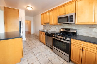 Dayna Commons in Millburn, NJ - Foto de edificio - Building Photo