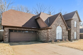 5356 Hidden Meadows Dr in Arlington, TN - Building Photo - Building Photo