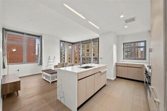 133-27 39th Ave in Queens, NY - Foto de edificio - Building Photo