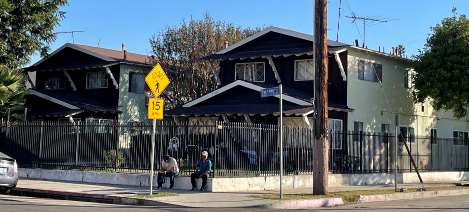 5604 Buchanan St in Los Angeles, CA - Building Photo