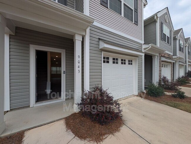 9043 Lowfalls Ln in Charlotte, NC - Building Photo - Building Photo