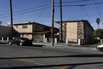 6415 Fulton Ave in Van Nuys, CA - Building Photo - Building Photo