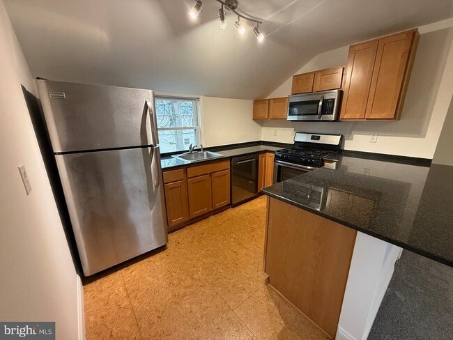 property at 2616 Arlington Blvd