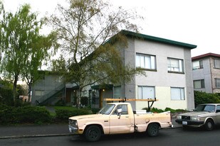 Bostad in Seattle, WA - Building Photo