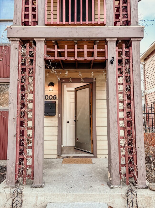 1006 N New Jersey St in Indianapolis, IN - Foto de edificio - Building Photo