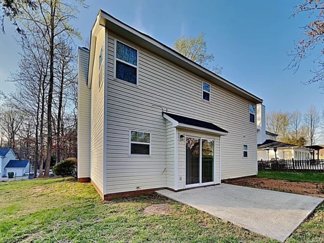 7716 Pence Pond Ln in Charlotte, NC - Foto de edificio - Building Photo