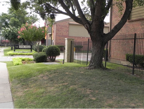 Oak Hills Apartments in Irving, TX - Foto de edificio - Building Photo