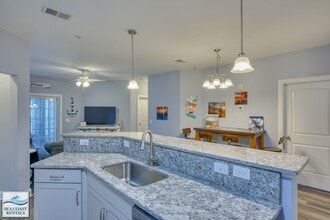 300 Gateway Condos Dr in Surf City, NC - Building Photo - Building Photo