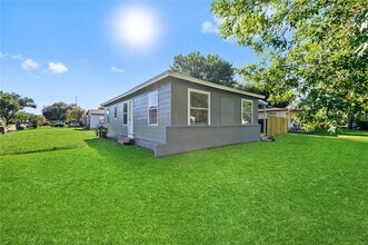 710 13th St N in Texas City, TX - Foto de edificio - Building Photo