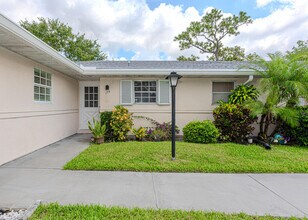 175 Cape Cod Cir in Greenacres, FL - Building Photo - Building Photo