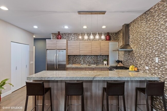 1555 N Talman Ave in Chicago, IL - Building Photo - Building Photo