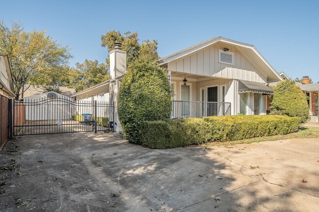 2412 Kenley St in Fort Worth, TX - Building Photo - Building Photo