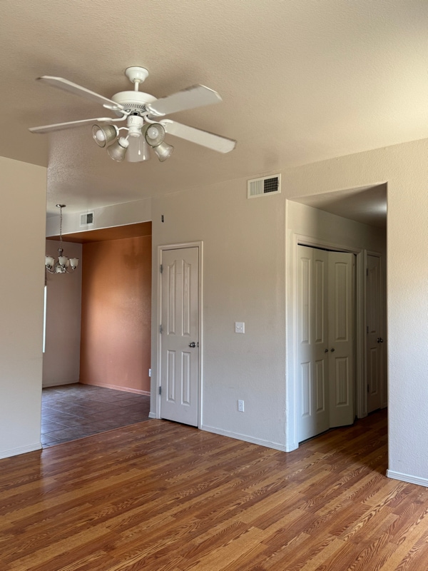 4546 Hillsboro Loop in Las Cruces, NM - Building Photo - Building Photo
