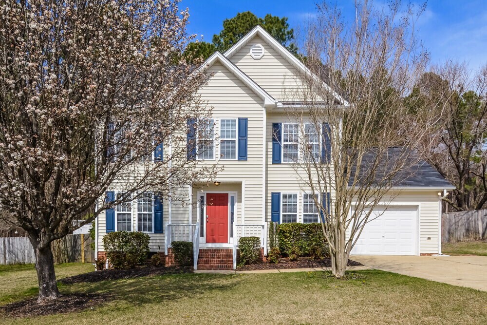 1433 East Stone Arch Drive in Fuquay Varina, NC - Building Photo