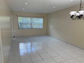 5061 W Oakland Park Blvd in Lauderdale Lakes, FL - Building Photo