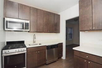 2641.5 N Spaulding Ave in Chicago, IL - Building Photo - Building Photo