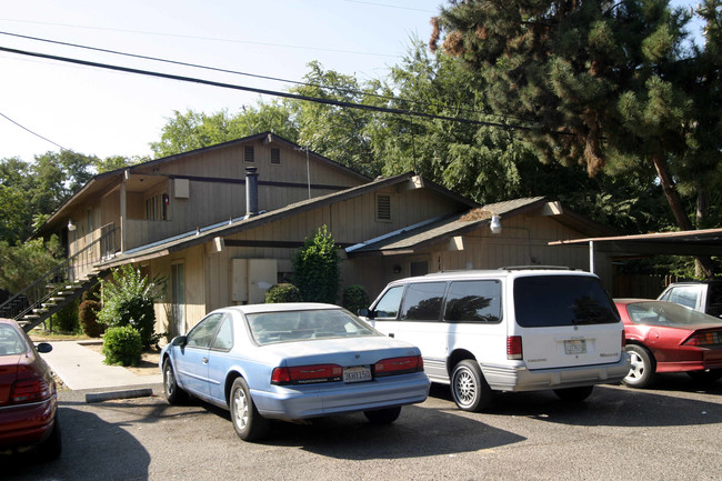 1120 E Fedora Ave in Fresno, CA - Building Photo - Building Photo