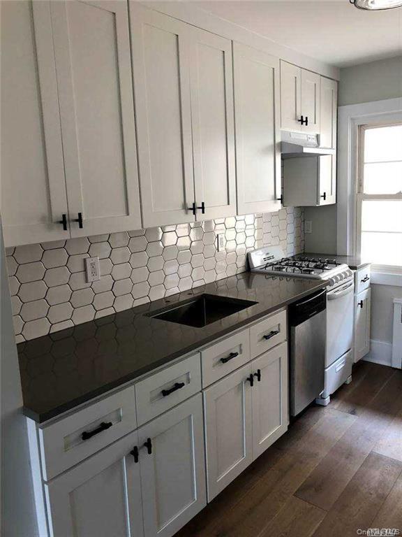 215 W Broadway in Long Beach, NY - Building Photo - Building Photo