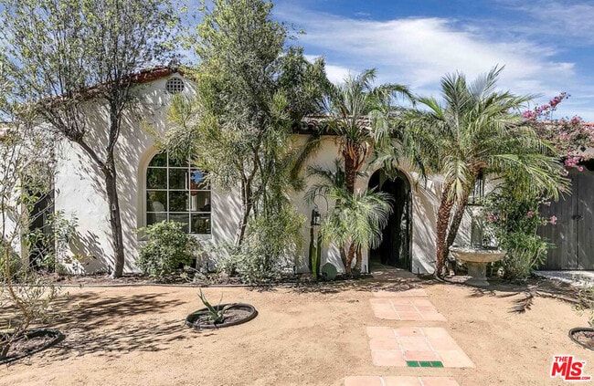 14641 Albers St in Los Angeles, CA - Building Photo - Building Photo