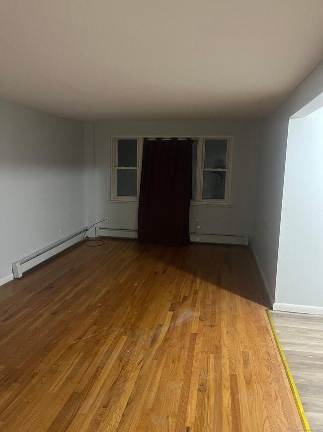 70 Farmington Ave in New London, CT - Building Photo - Building Photo