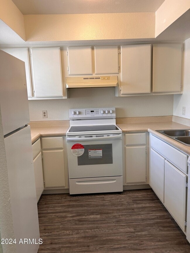 property at 2832 E Le Marche Ave