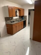 11710 SW 181st Ter in Miami, FL - Foto de edificio - Building Photo