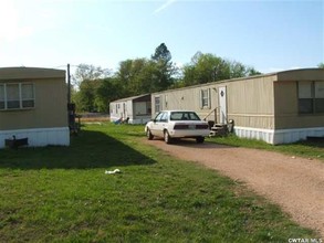 224-246 Bailey St in Lexington, TN - Building Photo - Building Photo