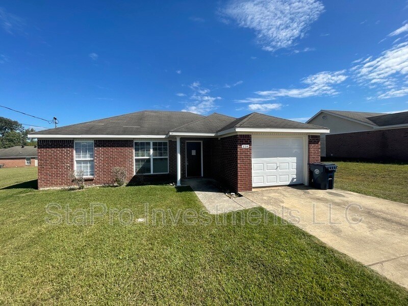 234 Hayes Ct in Smithville, TN - Building Photo