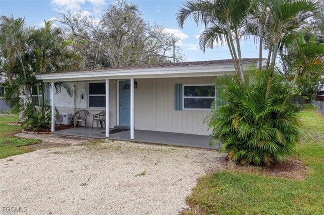 12937 Fourth Street Unit in Ft. Myers, FL - Building Photo - Building Photo