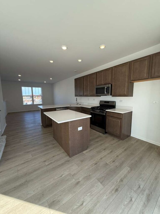 25644 W Yorkshire Dr in Plainfield, IL - Building Photo - Building Photo