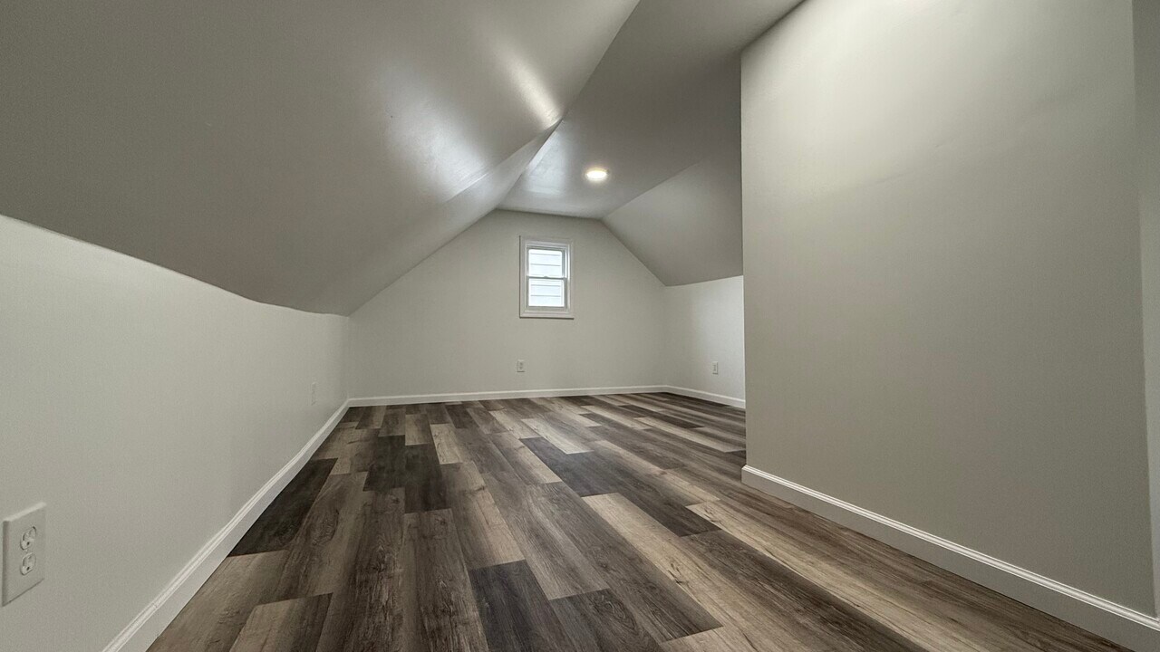 3582 Northcliffe Rd in University Heights, OH - Foto de edificio