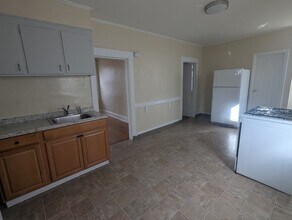 69 Webb St, Unit 1 in Hamden, CT - Building Photo - Building Photo