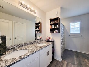 111 Avalon Dr in Huntsville, TX - Building Photo - Building Photo