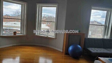 154 Harvard St in Brookline, MA - Building Photo - Building Photo