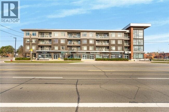 457 Plains Rd E in Burlington, ON - Building Photo - Building Photo