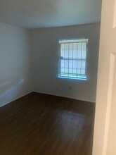 5103 Ridge Manor Dr in Houston, TX - Building Photo - Building Photo