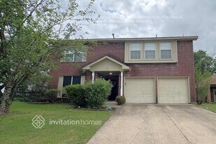 1111 Brewer Dr in Cedar Hill, TX - Building Photo