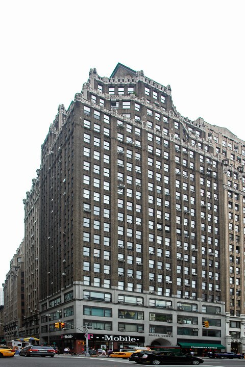 315 7th Avenue in New York, NY - Building Photo