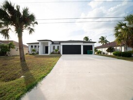 4129 Flamingo Blvd in Port Charlotte, FL - Building Photo