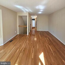 5911 Sir Cambridge Way in Alexandria, VA - Building Photo - Building Photo