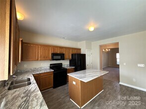 10150 Alexander Martin Ave in Charlotte, NC - Building Photo - Building Photo