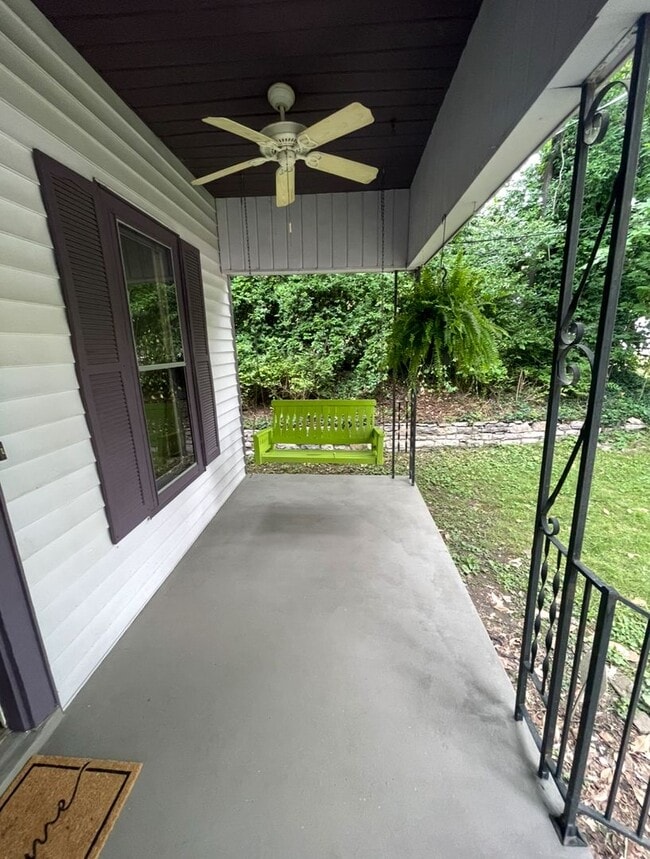 325 51st Ave N in Nashville, TN - Building Photo - Building Photo