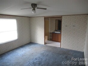 2400 Skyview Ln in Lincolnton, NC - Building Photo - Building Photo