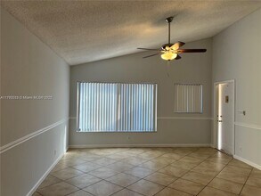 151 SW 95 Terrace in Pembroke Pines, FL - Building Photo - Building Photo